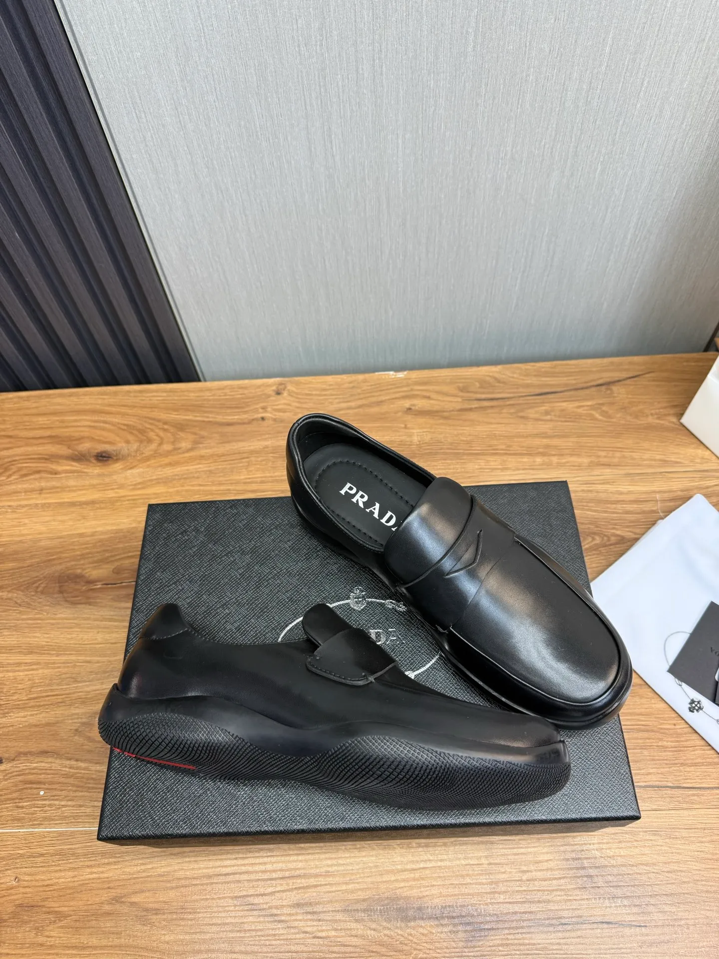 Men's shoes 💰760💰 [PRADA] New models synchronized with the official website, high-quality shipments ✔️Best sellers🔥 Original cowhide + cowhide lining, 1🆚1 replica, original original sole, 38-45 (men's 38.45 custom-made, non-refundable)